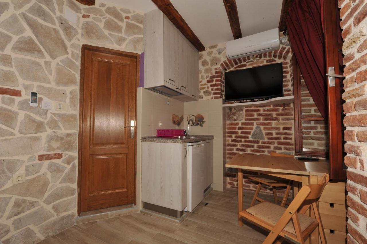 Apartments Dukic Kotor Luaran gambar