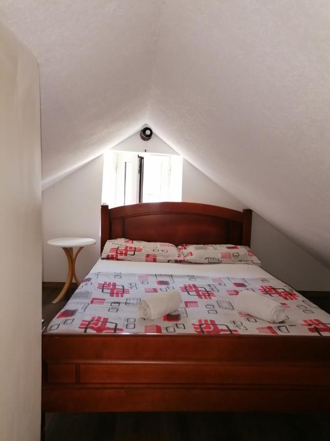 Apartments Dukic Kotor Luaran gambar