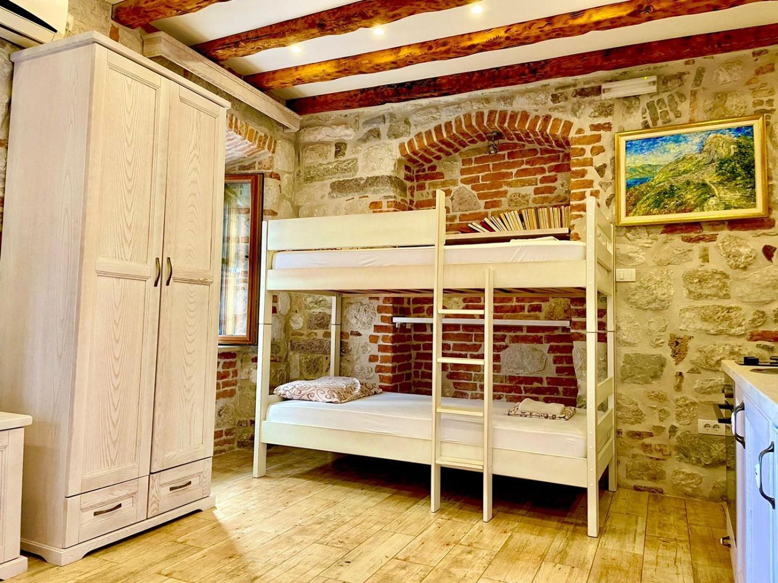 Apartments Dukic Kotor Luaran gambar