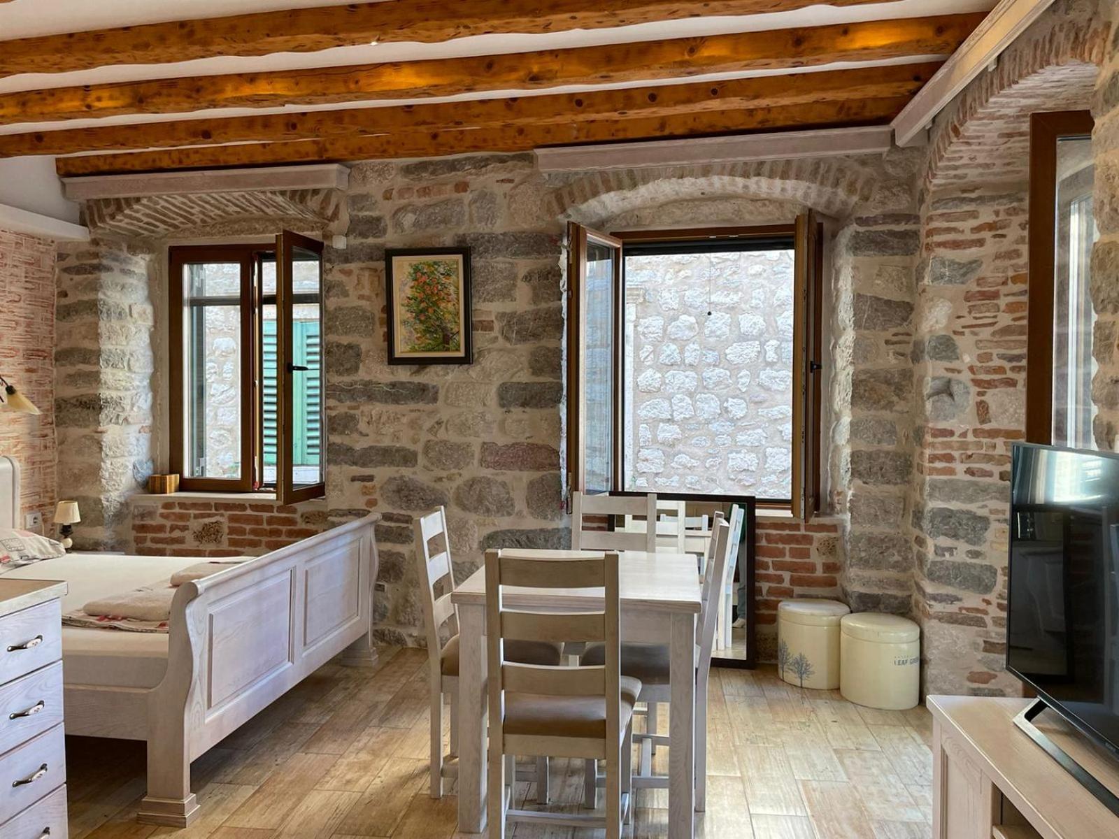 Apartments Dukic Kotor Luaran gambar
