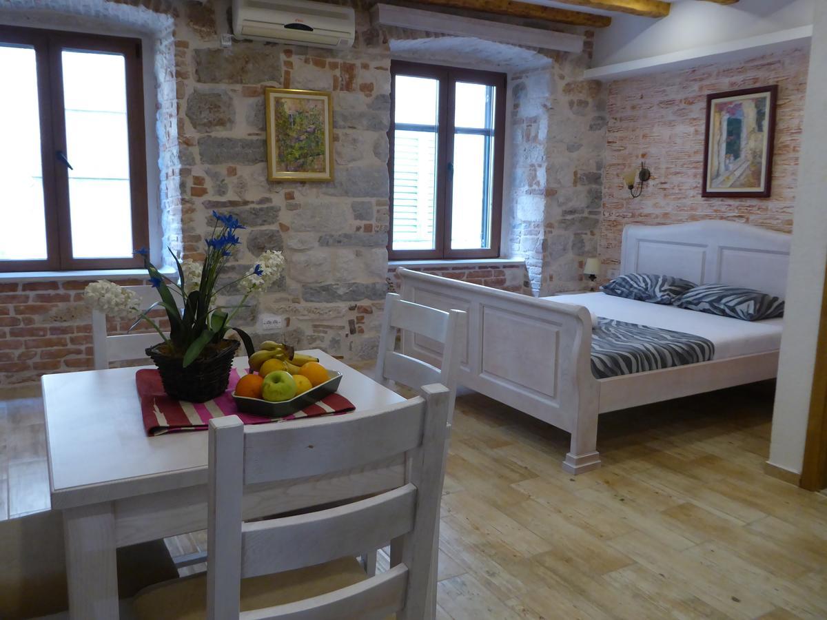 Apartments Dukic Kotor Luaran gambar