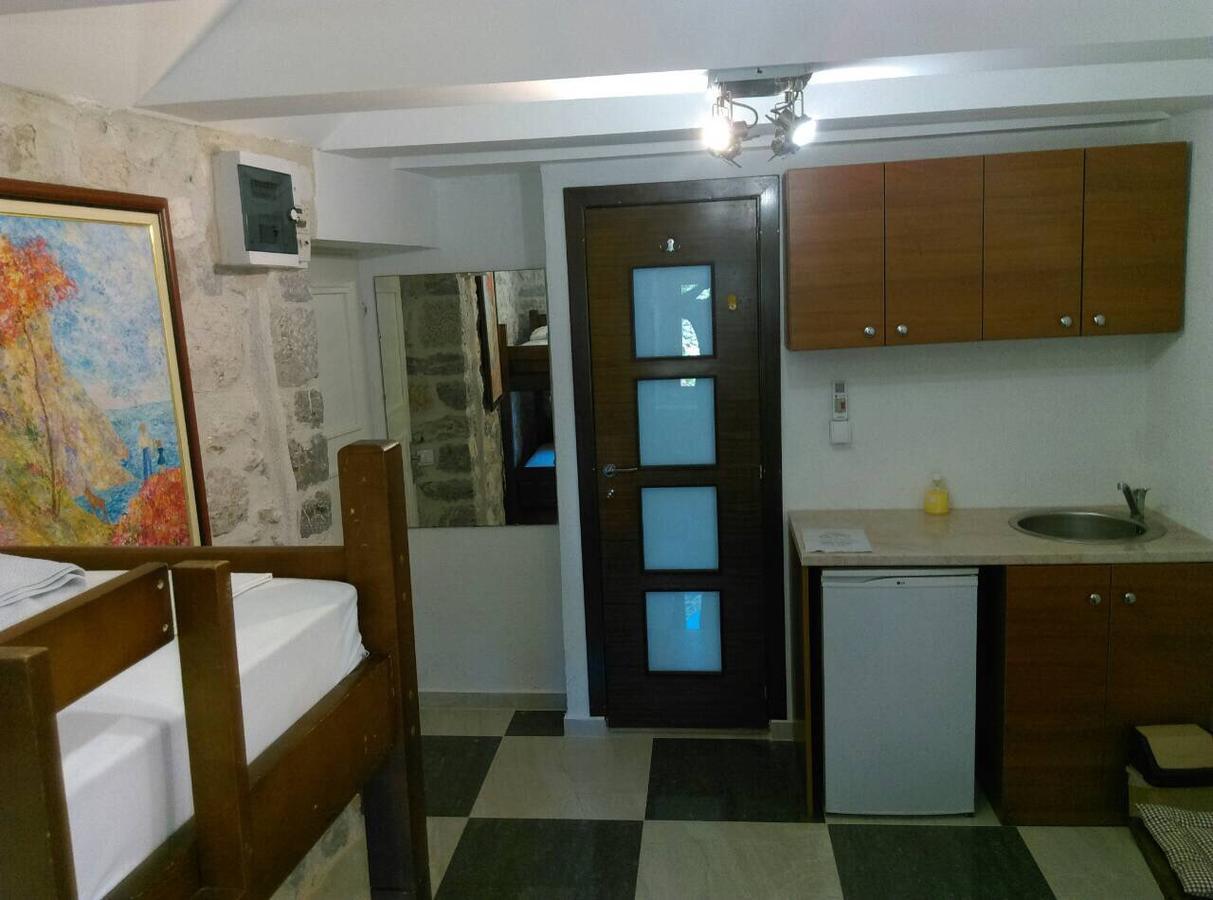 Apartments Dukic Kotor Luaran gambar
