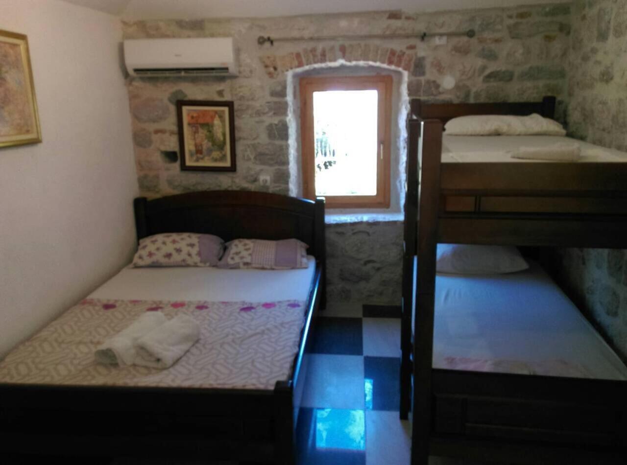 Apartments Dukic Kotor Luaran gambar